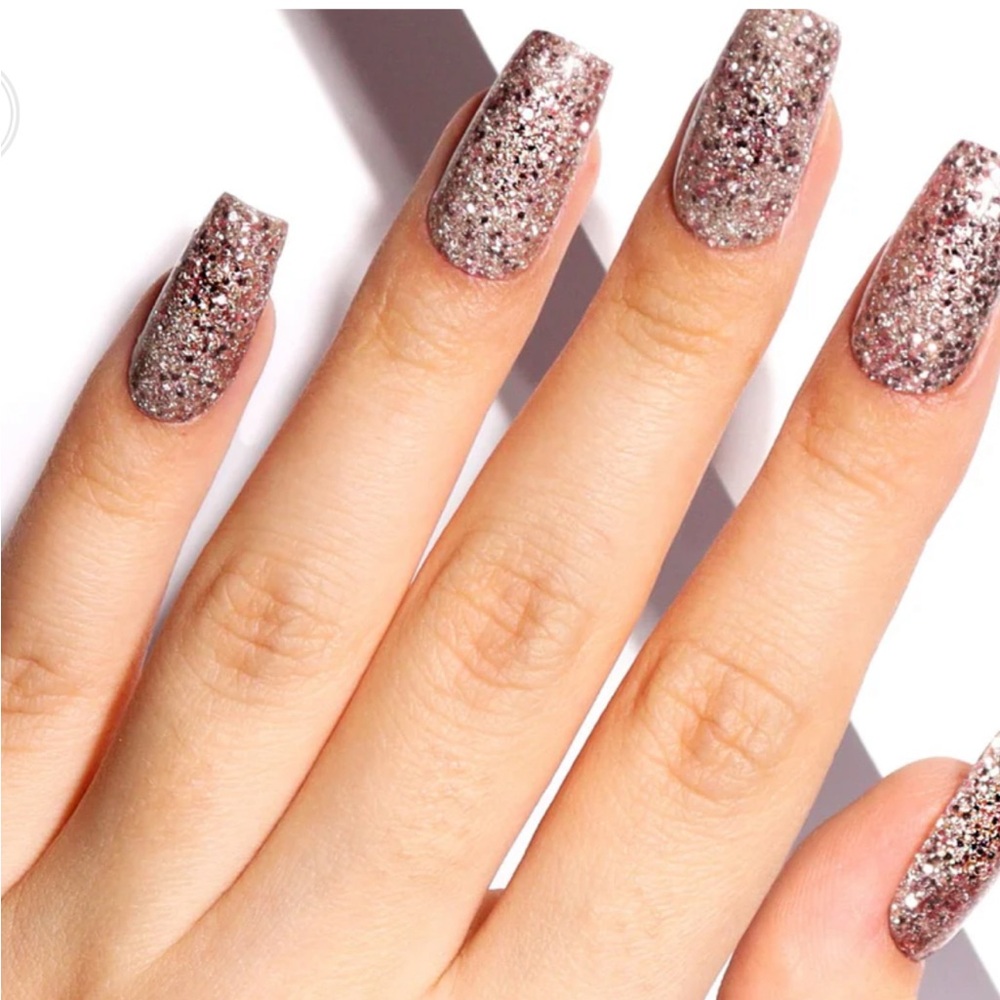 Nailboo Glam Queen Sparkling Glitter Dip Powder - Picture 6 of 8